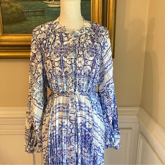 CHICWISH Blue White Tile Italian Print Pleated Long Sleeve Maxi Dress - Picture 3 of 14